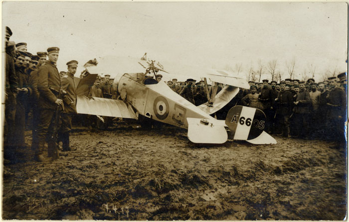 abgeschossenes britisches Flugzeug, 1. Weltkrieg